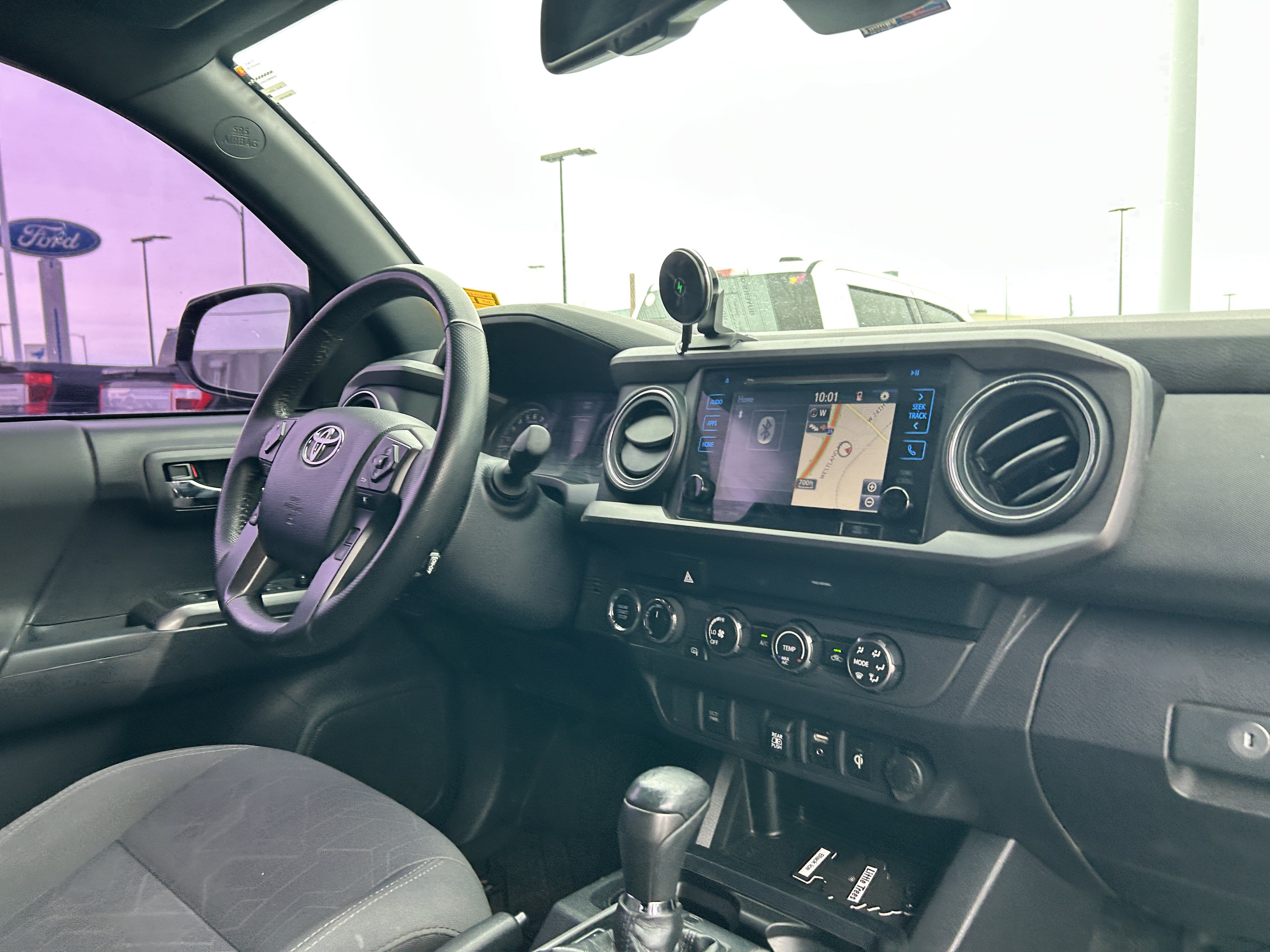 Used 2019 Toyota Tacoma TRD Off-Road AWD/4WD image 15