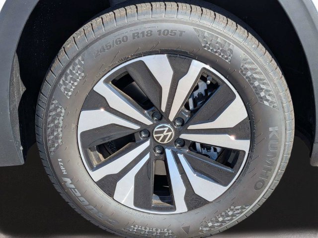 New 2026 Volkswagen Atlas SE FWD image 11