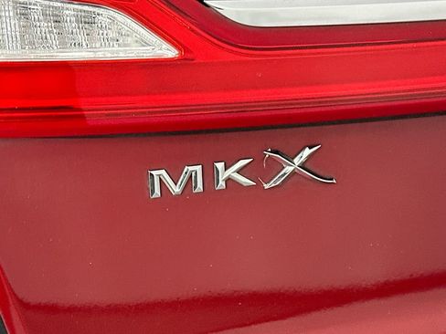 Used 2016 Lincoln MKX Reserve FWD image 29