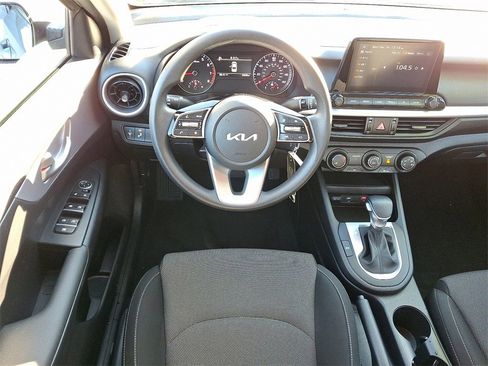 Used 2024 Kia Forte LXS w/ LXS Technology Package image 12