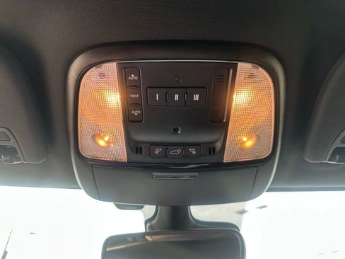 Used 2024 Dodge Durango GT image 18