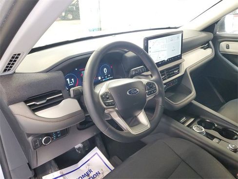 Used 2025 Ford Explorer Active image 14