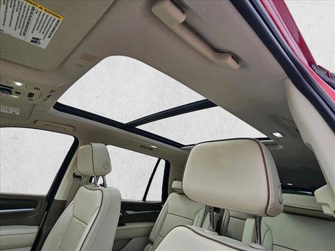 Used 2022 GMC Yukon Denali w/ Denali Premium Package AWD/4WD image 16