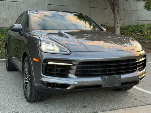 Used 2020 Porsche Cayenne S w/ Premium Package image 5
