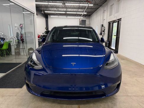 Used 2023 Tesla Model Y Long Range AWD/4WD image 2