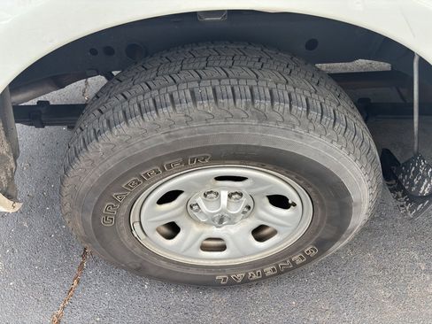 Used 2018 Nissan Frontier S image 6