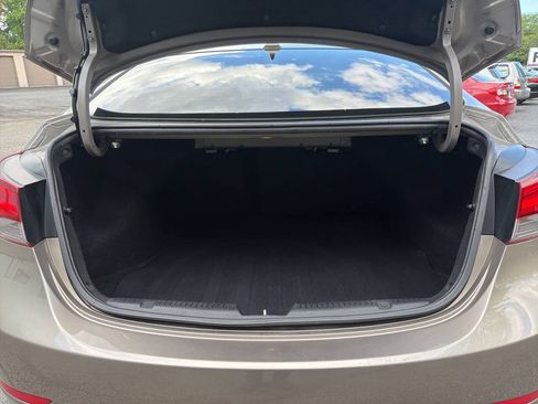 Used 2016 Hyundai Elantra Limited FWD image 25
