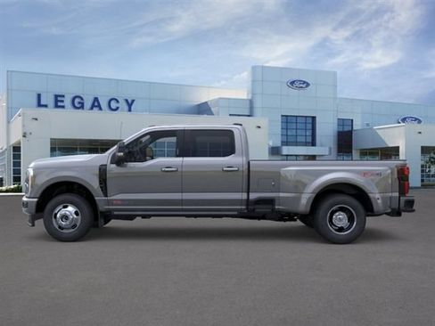 New 2026 Ford F350 Platinum AWD/4WD image 3