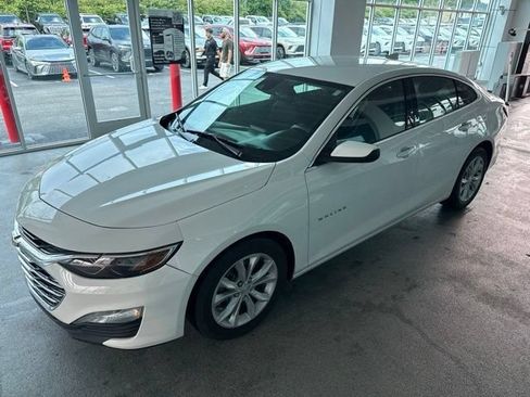 Used 2023 Chevrolet Malibu LT FWD image 3