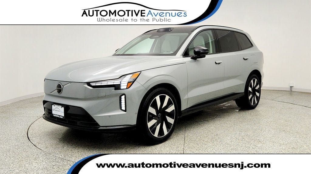 Used 2025 Volvo EX90 Ultra AWD/4WD image 1