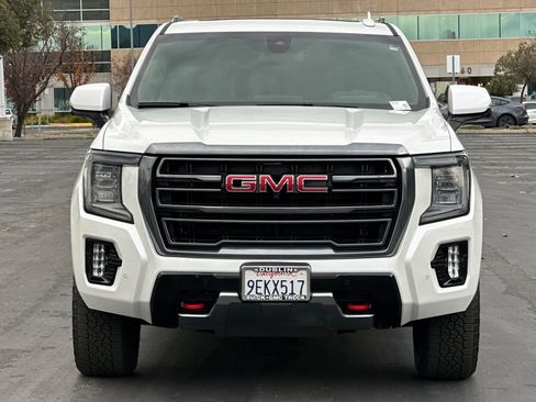 Used 2023 GMC Yukon XL AT4 w/ AT4 Premium Package image 9