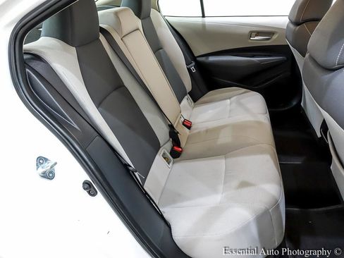 Used 2021 Toyota Corolla LE FWD image 27