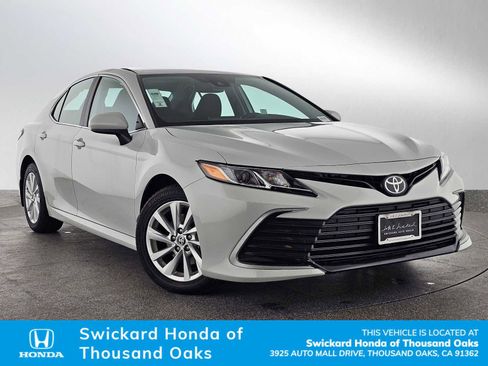 Used 2024 Toyota Camry LE image 1