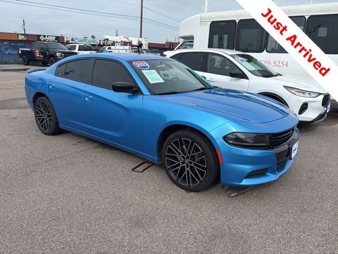 Used 2023 Dodge Charger SXT w/ Blacktop Package RWD image 9