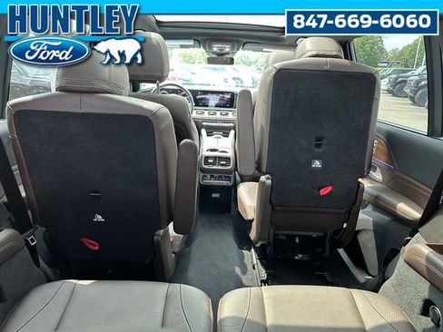 Used 2023 Mercedes-Benz GLS 450 4MATIC image 14