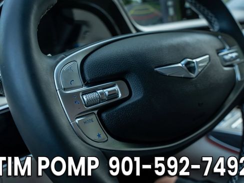 Used 2024 Genesis GV70 2.5T w/ Advanced Package AWD/4WD image 26