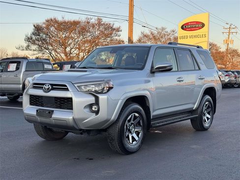 Used 2024 Toyota 4Runner TRD Off-Road Premium image 23