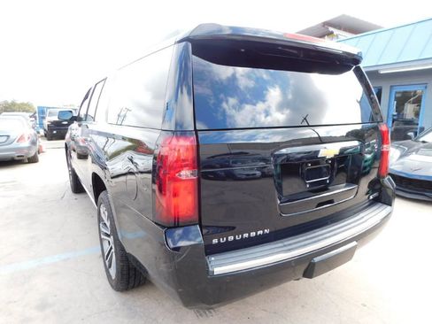 Used 2018 Chevrolet Suburban Premier image 5