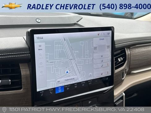 Used 2024 Ford Expedition Limited image 12