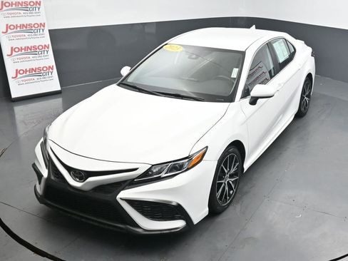 Used 2023 Toyota Camry SE FWD image 27