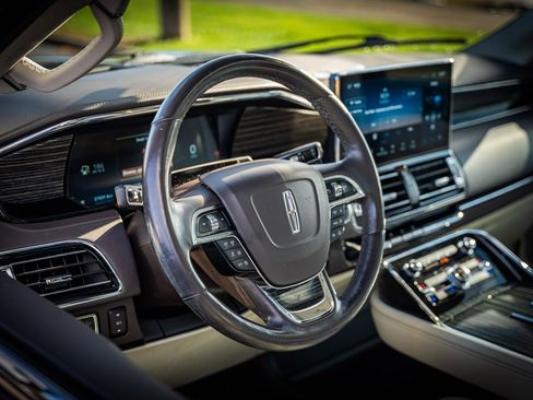 Used 2022 Lincoln Navigator Black Label image 27