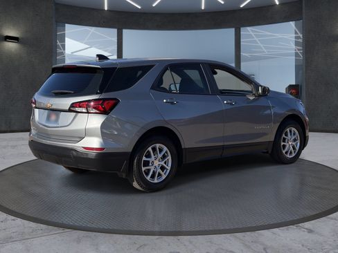 Certified 2024 Chevrolet Equinox LS FWD image 6