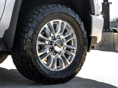 Used 2022 Chevrolet Silverado 2500 High Country w/ Safety Package II image 63