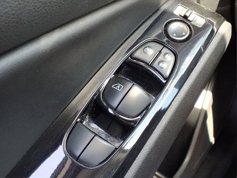 Used 2024 Nissan Altima 2.5 SR FWD image 17