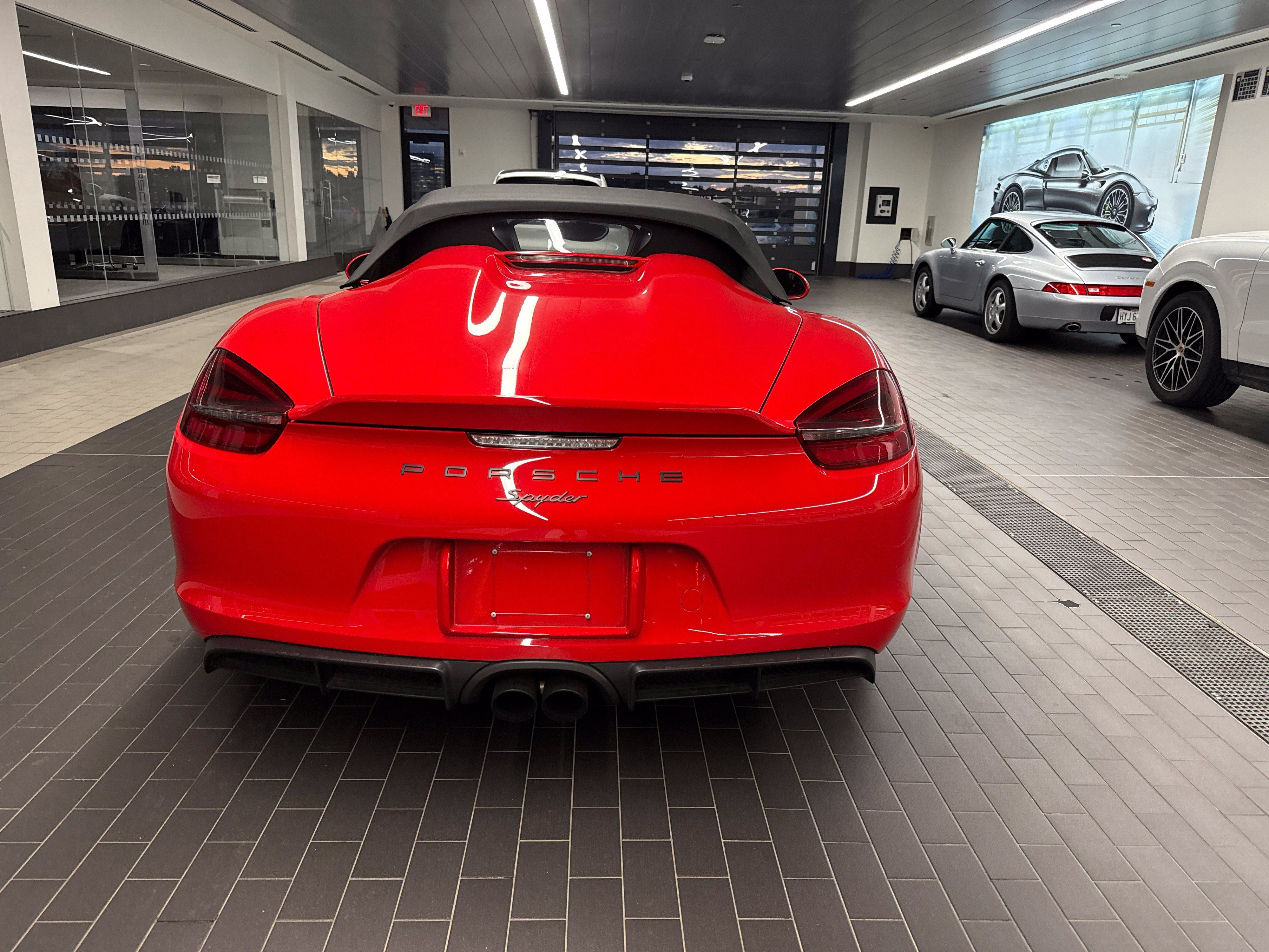 Used 2016 Porsche Boxster Spyder RWD image 6