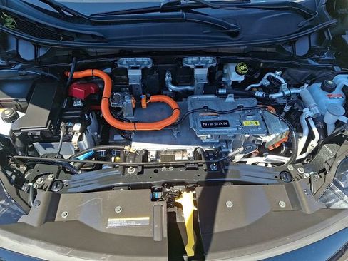 Used 2023 Nissan Ariya AWD image 31