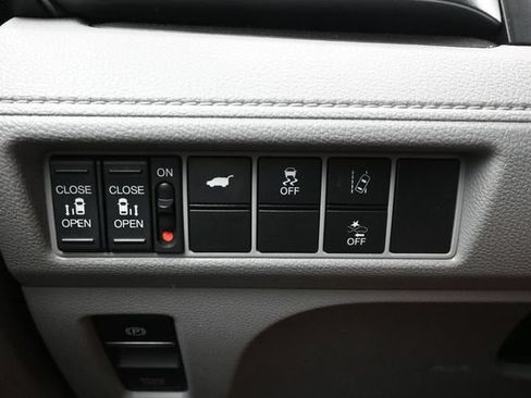 Used 2018 Honda Odyssey EX-L image 26