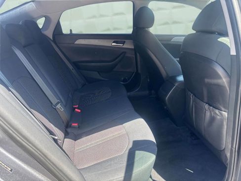 Used 2019 Hyundai Sonata SE FWD image 18