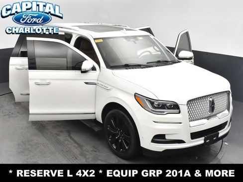 Used 2023 Lincoln Navigator L Reserve image 32