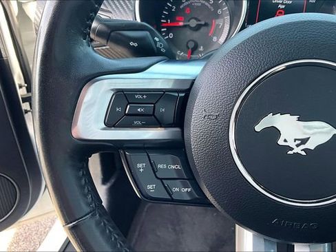 Used 2018 Ford Mustang Coupe image 15