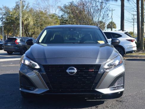 Used 2024 Nissan Altima 2.5 SR w/ SR Premium Package image 6