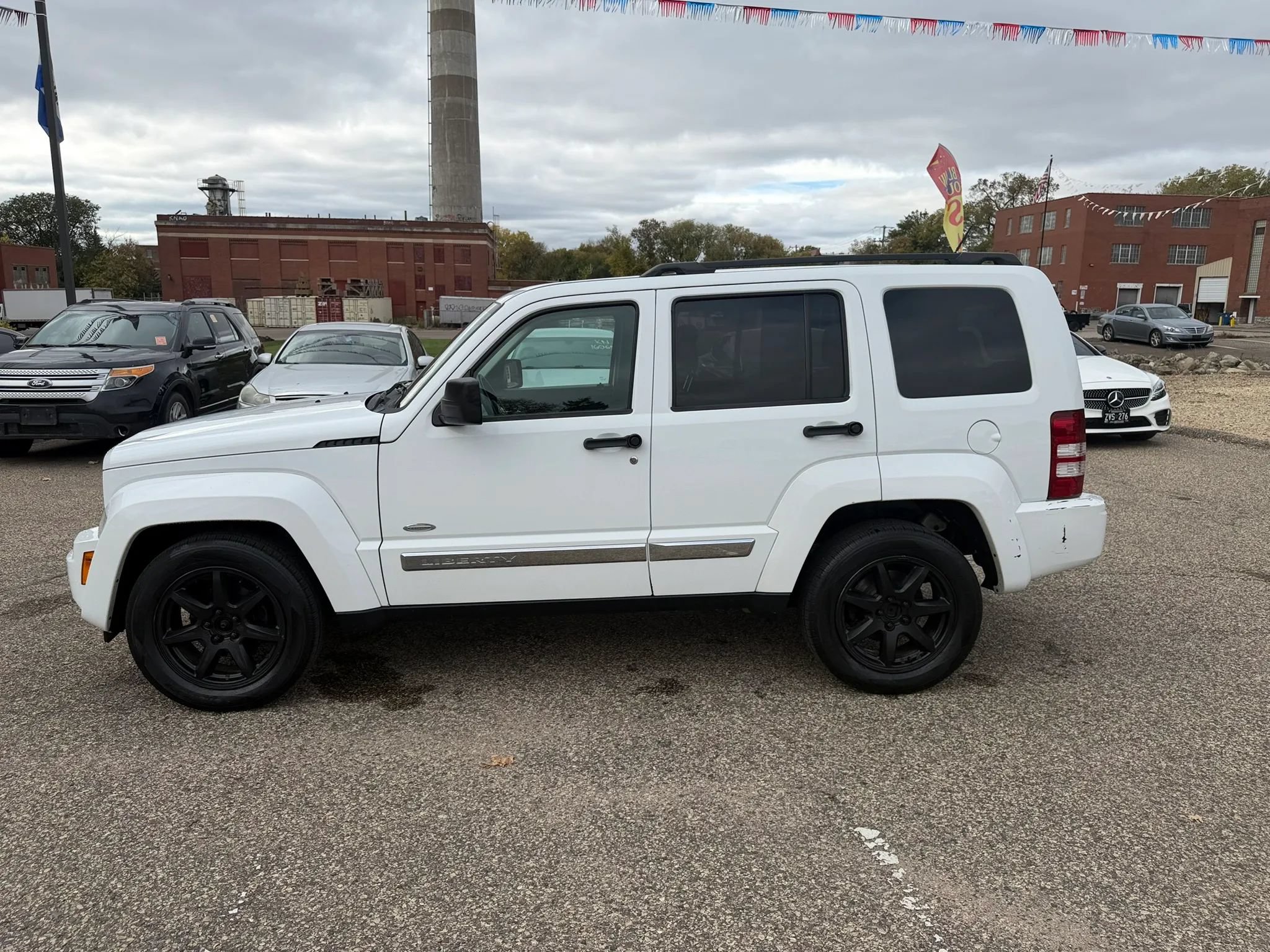 Used 2012 Jeep Liberty Sport AWD/4WD image 3