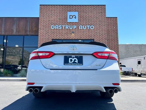 Used 2022 Toyota Camry XSE w/ Carpet Mat Package (TMS) FWD image 5
