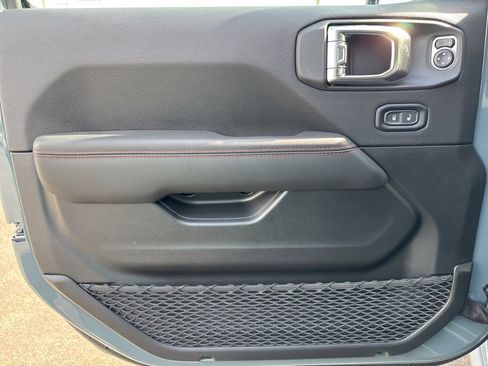 New 2025 Jeep Gladiator Rubicon image 32