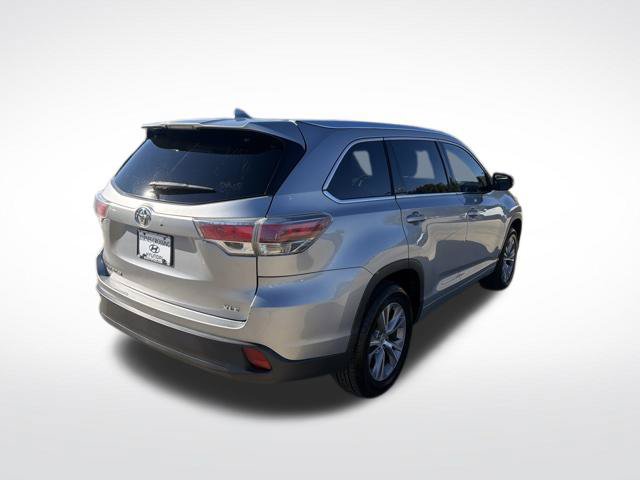 Used 2014 Toyota Highlander XLE FWD image 3