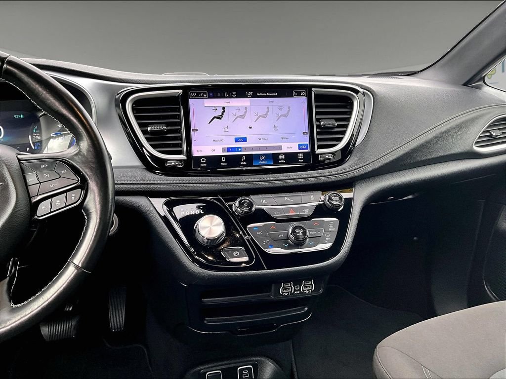 Used 2021 Chrysler Pacifica Touring w/ S Appearance Package FWD image 18