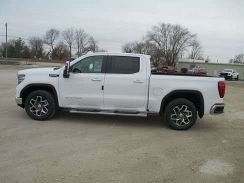 New 2026 GMC Sierra 1500 SLT w/ SLT Premium Plus Package image 9