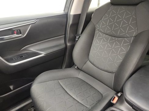 Used 2023 Toyota RAV4 XLE w/ Convenience Package FWD image 12