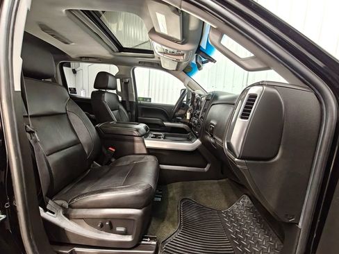 Used 2017 Chevrolet Silverado 2500 LTZ w/ Duramax Plus Package AWD/4WD image 27