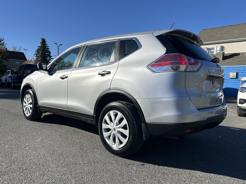 Used 2016 Nissan Rogue S AWD/4WD image 6