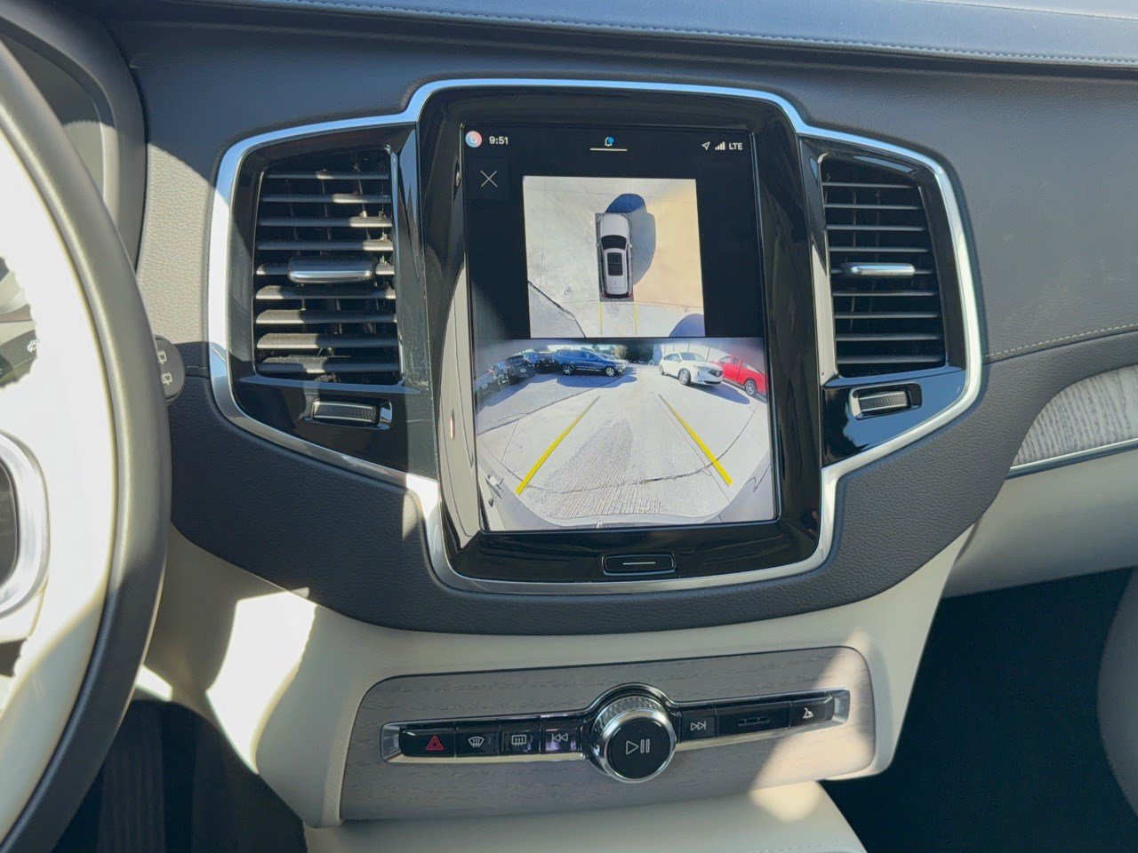 Certified 2025 Volvo XC90 T8 Ultra w/ Lounge Package AWD/4WD image 22