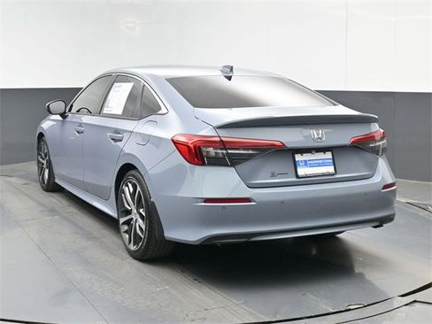 Used 2022 Honda Civic Touring image 7