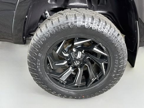 Used 2022 RAM 1500 Laramie AWD/4WD image 36