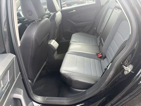 Used 2025 Volkswagen Jetta SE FWD image 24