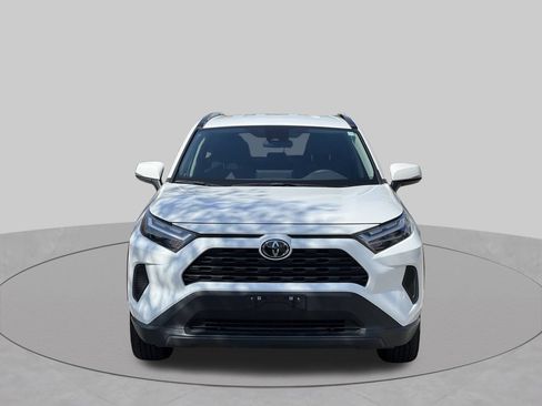 Used 2025 Toyota RAV4 XLE FWD image 9