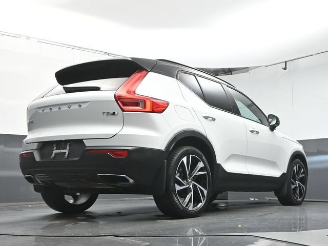 Used 2020 Volvo XC40 T5 R-Design w/ Protection Package AWD/4WD image 38